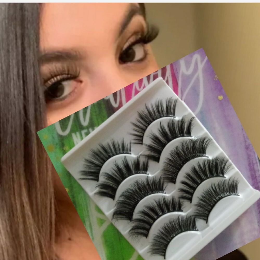 5 Pairs 3D Mink Eyelashes w/ 🎁